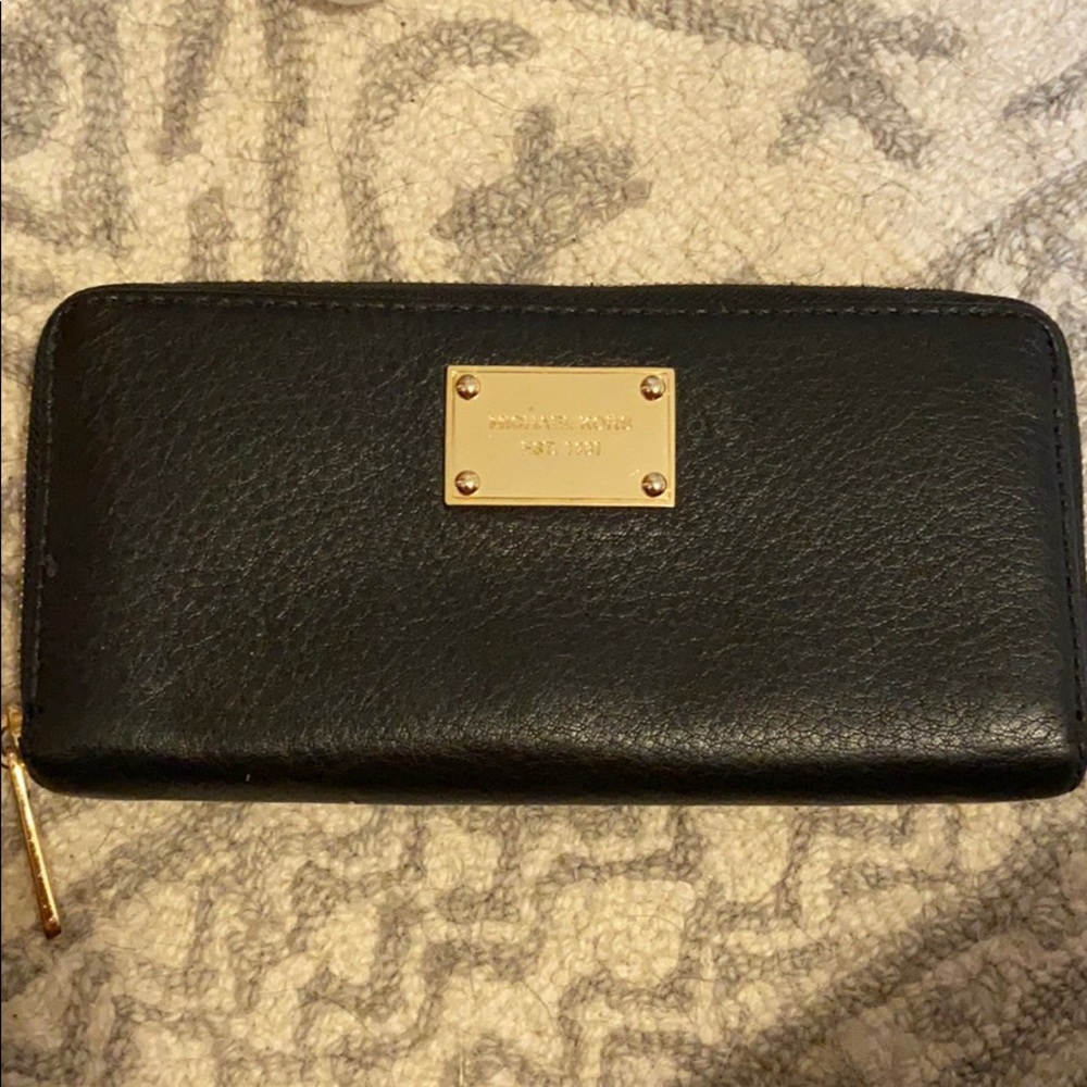 Michael Kors black leather wallet